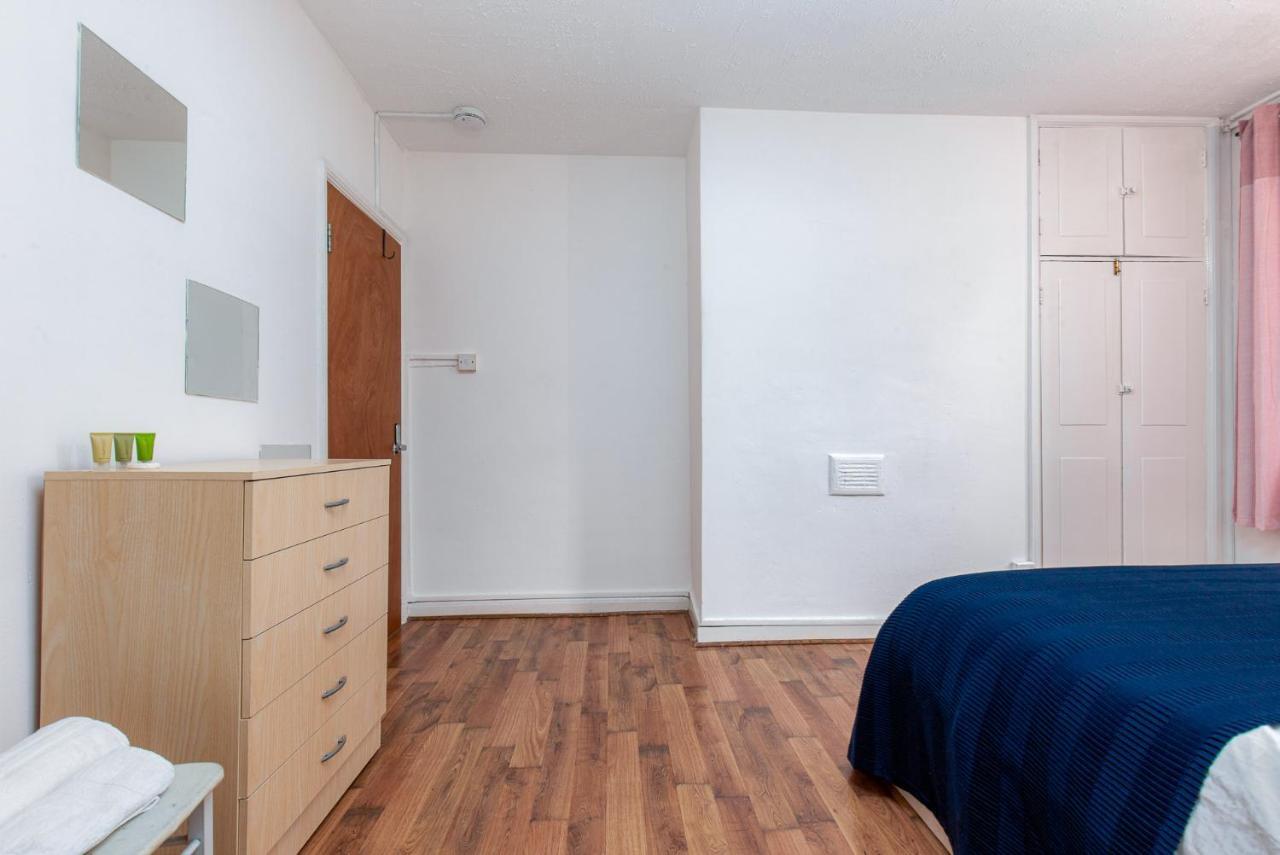 Whitman House 3*